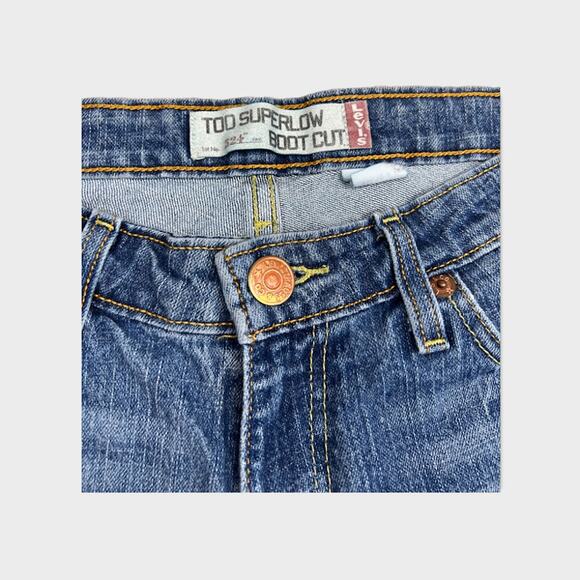 Levi's 524 | Too Superlow Cutoff Bermuda Shorts  | Size 30 - Picture 2 of 3